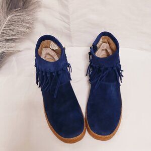 UGG Blue Suede Fringe Ankle Boots – Size 8.5 (Like New!)